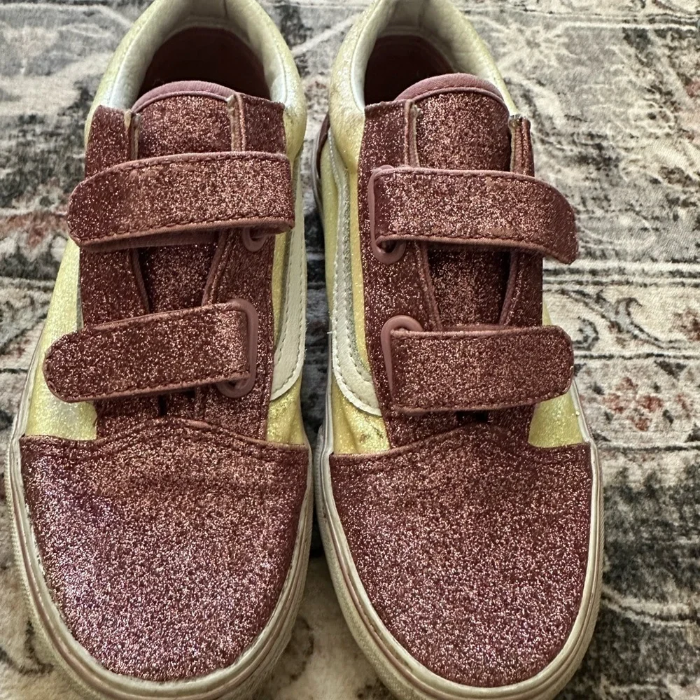 VANS of the wall Size 3 Girls